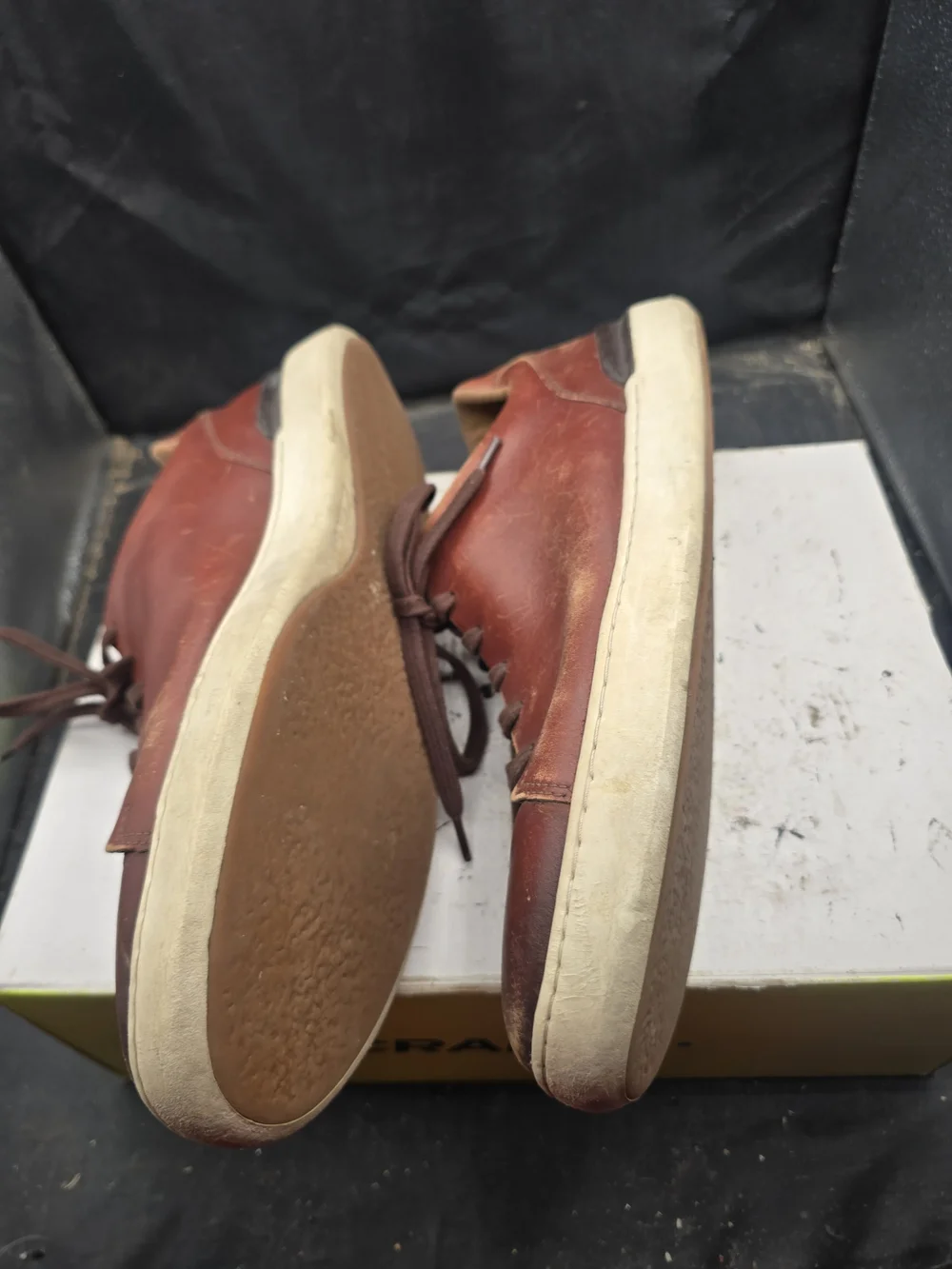 Clarks Men's Brown Leather Lace-Up Casual Sneakers